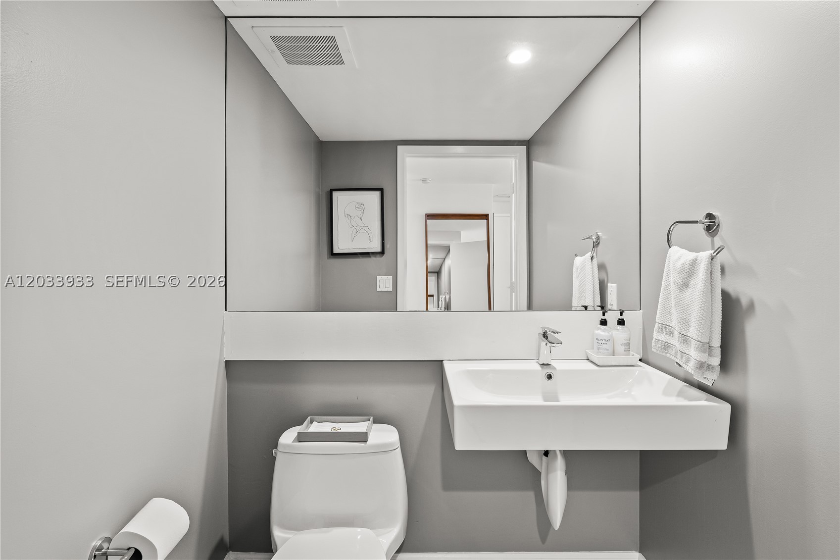 901 BRICKELL KEY BL 2206