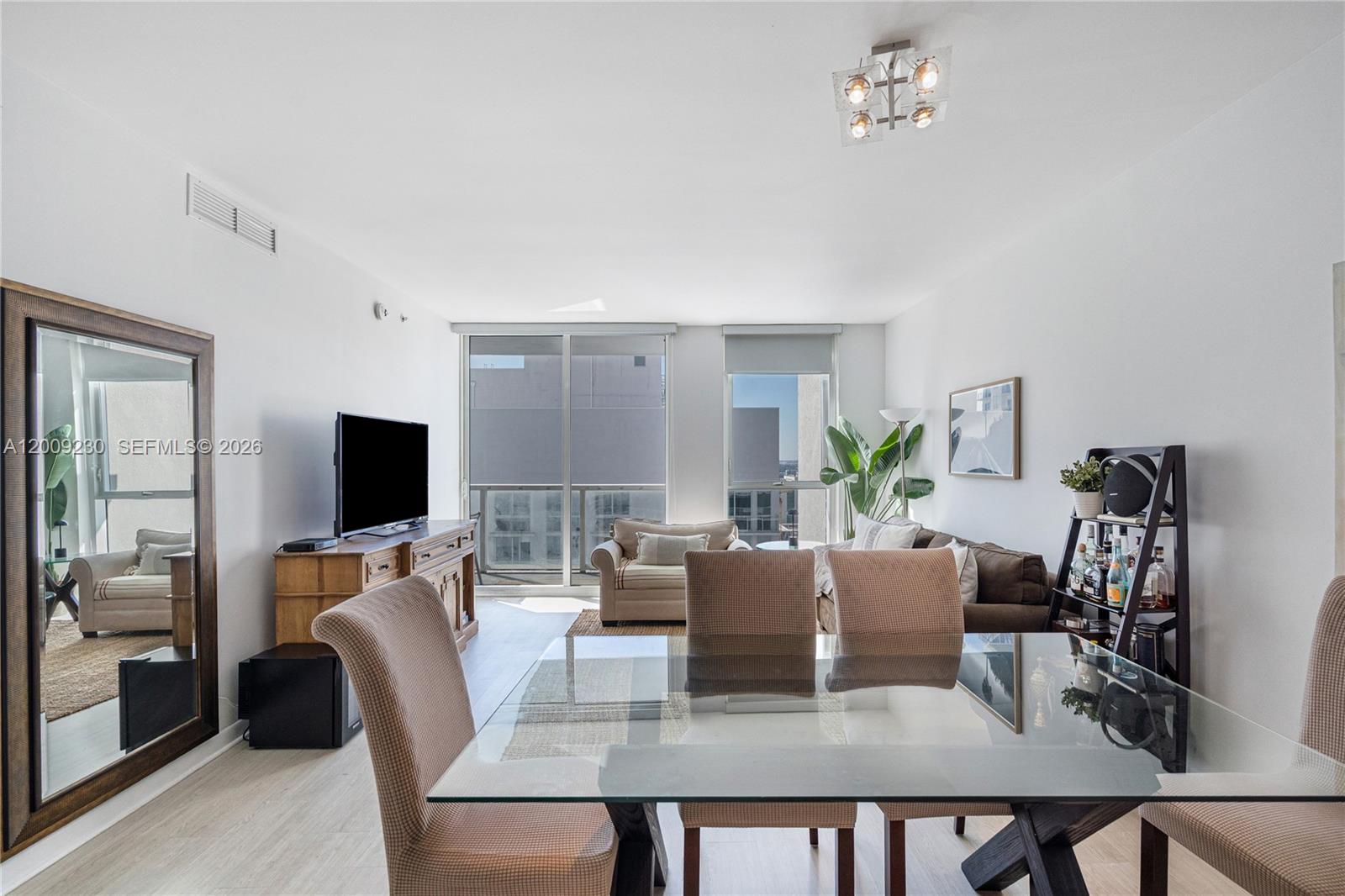 VIZCAYNE SOUTH CONDO - Residential