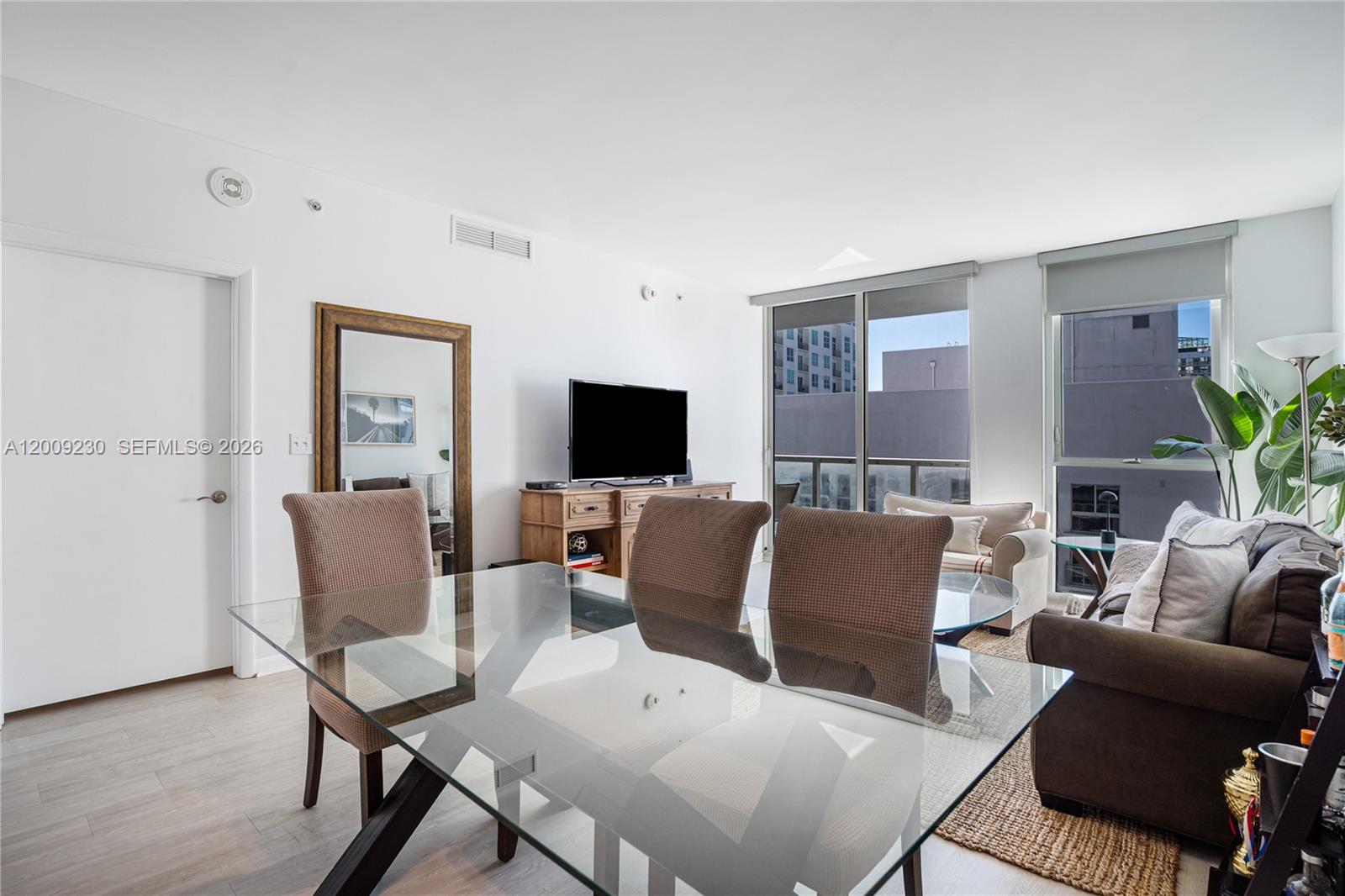 VIZCAYNE SOUTH CONDO - Residential