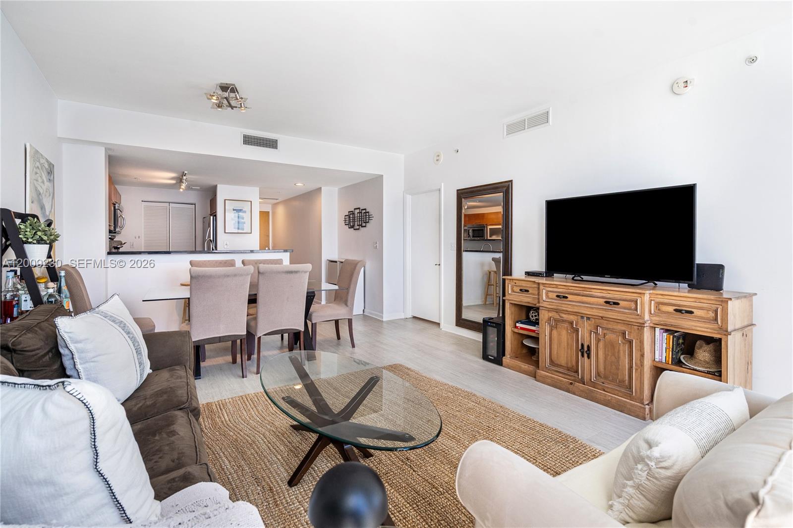 VIZCAYNE SOUTH CONDO - Residential