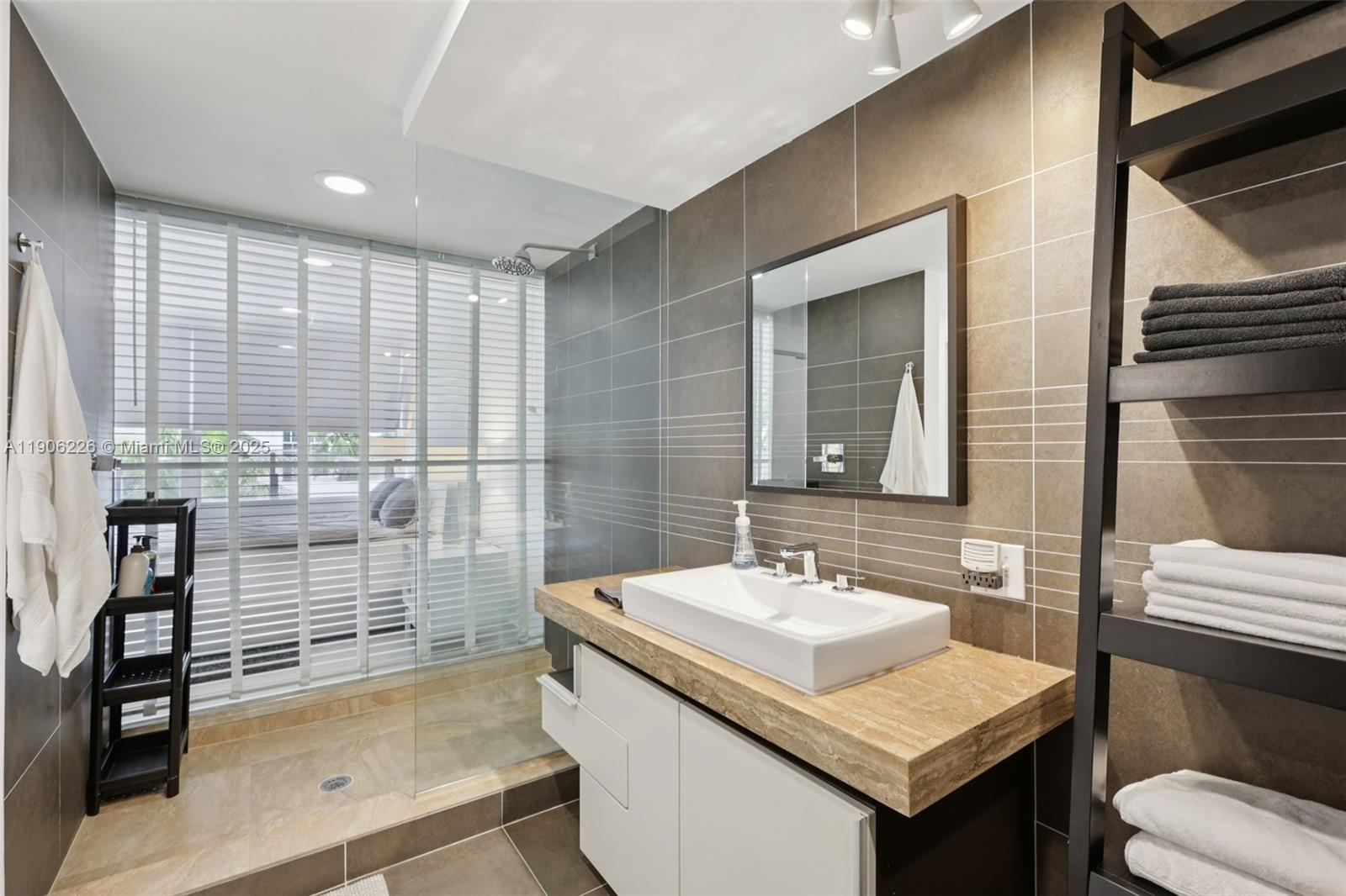 ARTEPARK NORTH CONDO - Residential