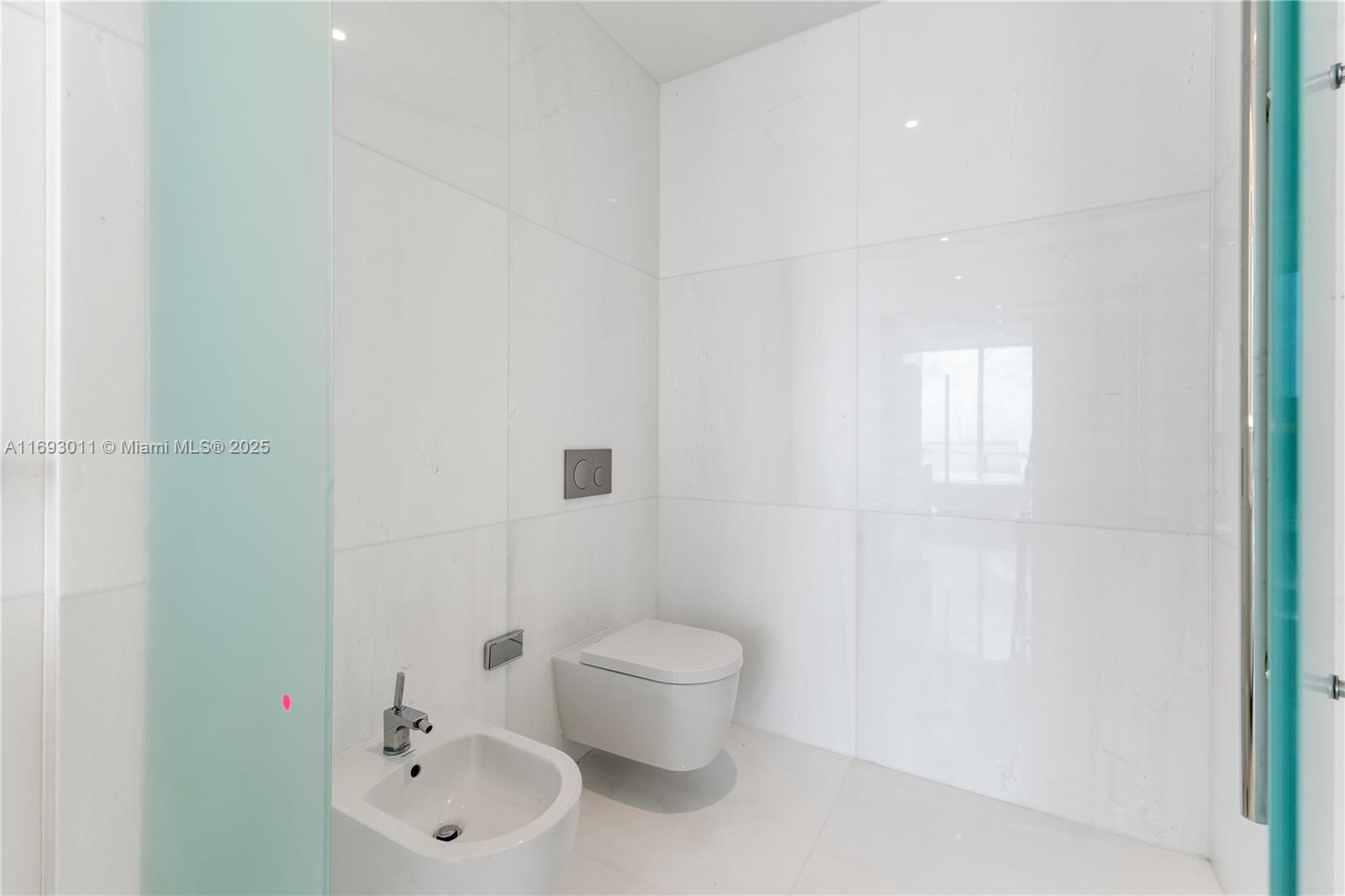 Aston Martin Residences - Residential