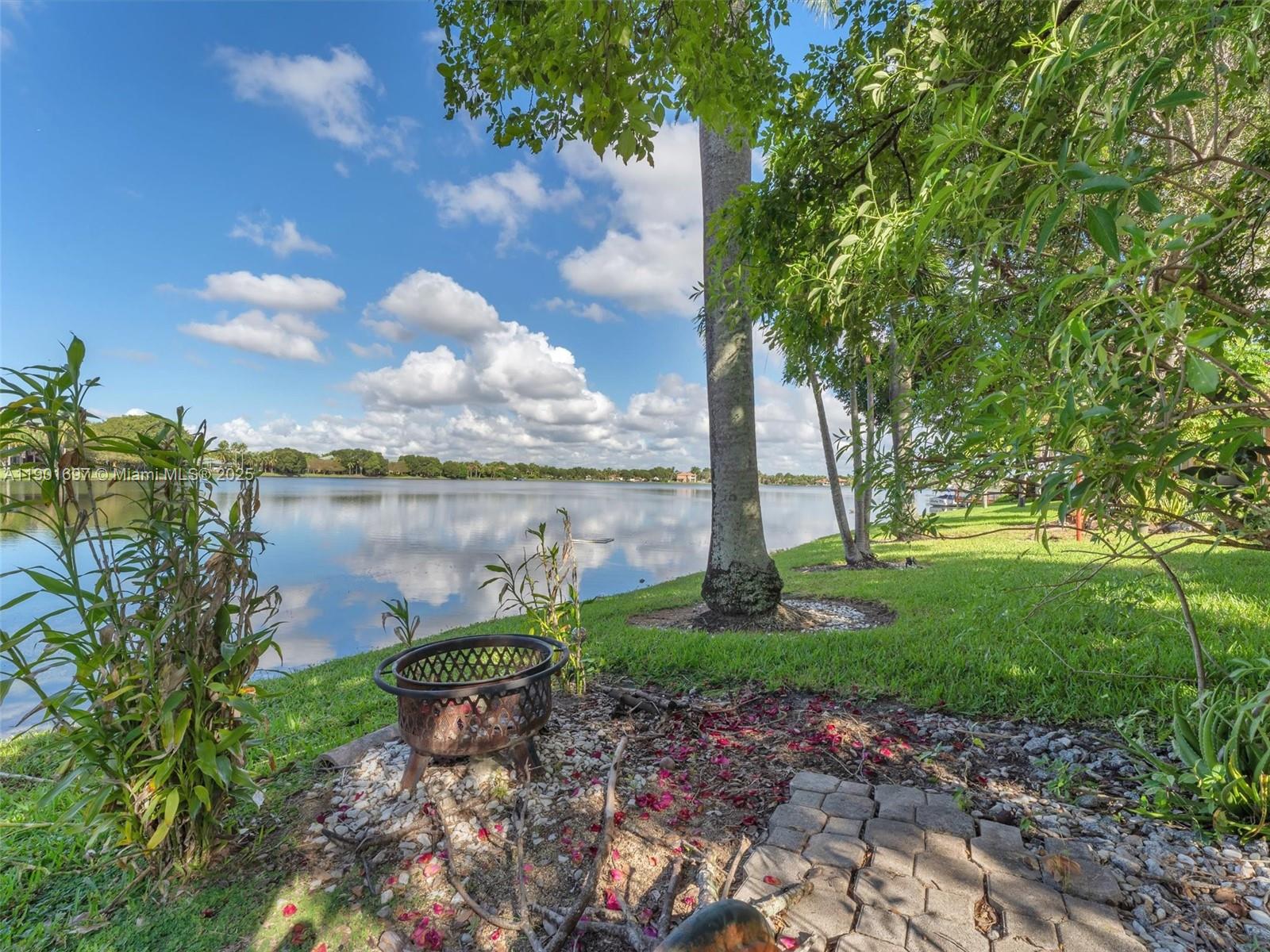 MARINERS COVE OF EAGLE LA - Residential