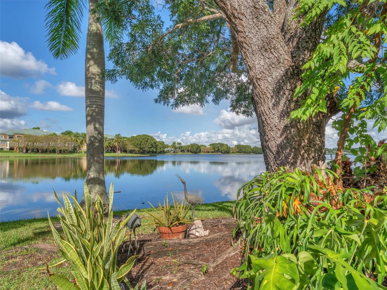 MARINERS COVE OF EAGLE LA - Residential