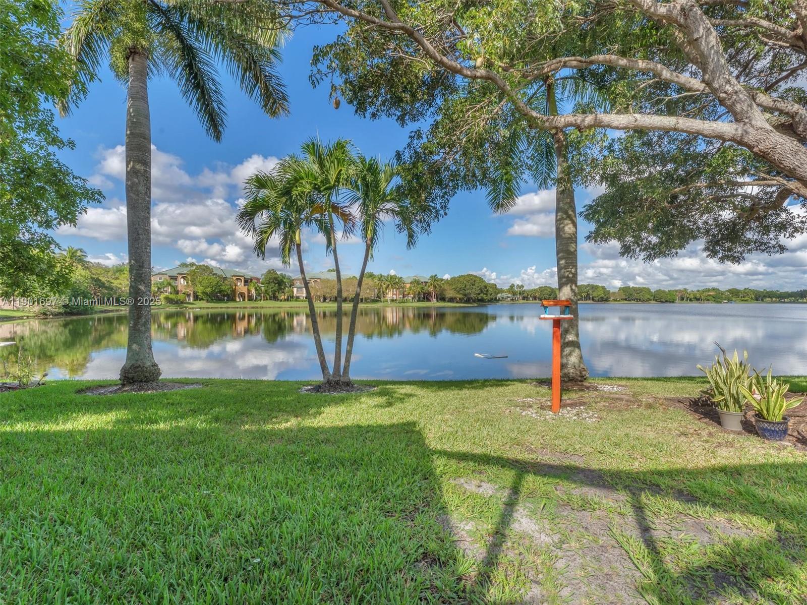 MARINERS COVE OF EAGLE LA - Residential