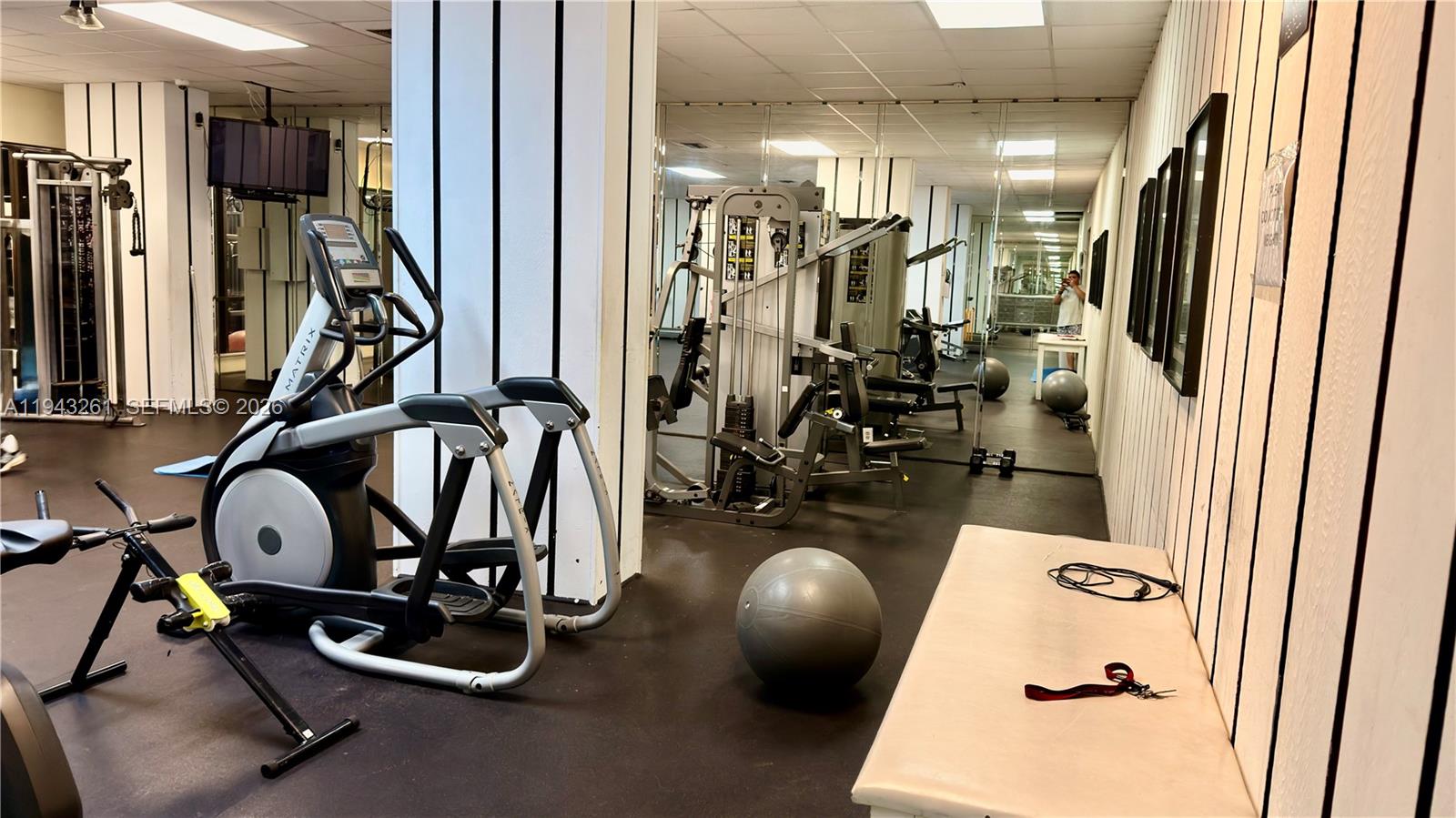 COMMODORE PLAZA CONDO - Residential