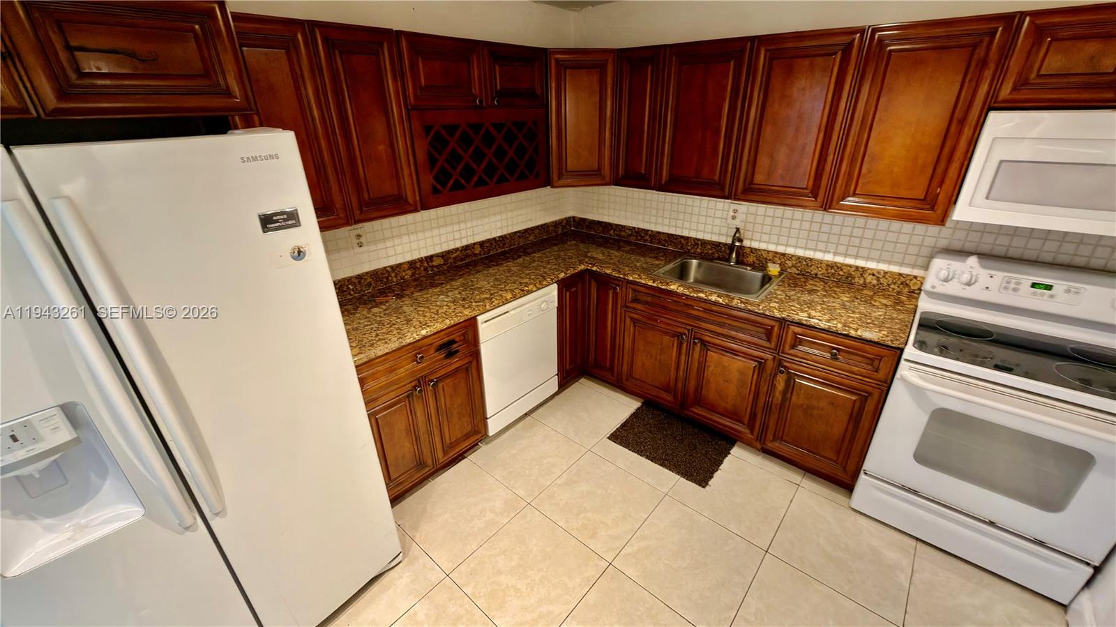 COMMODORE PLAZA CONDO - Residential