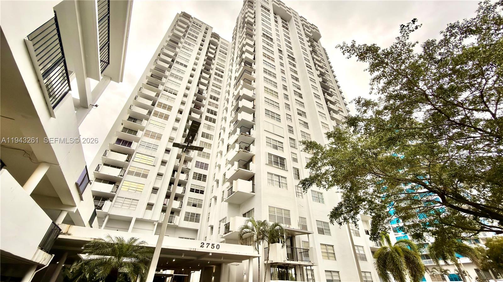 COMMODORE PLAZA CONDO - Residential