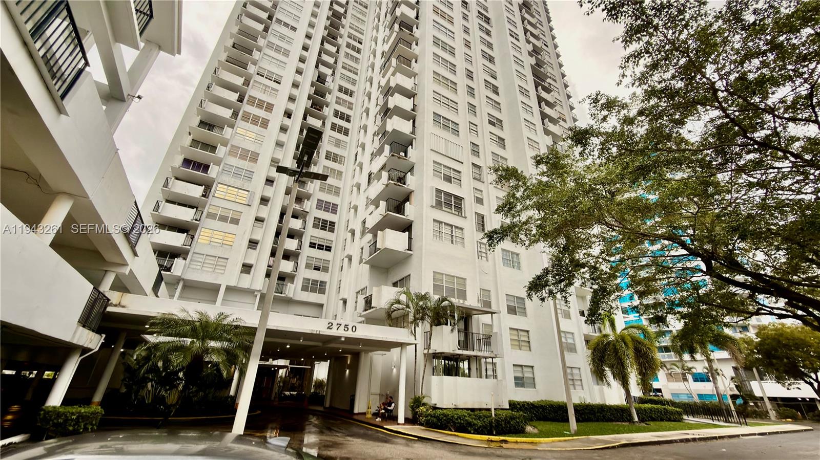 COMMODORE PLAZA CONDO - Residential