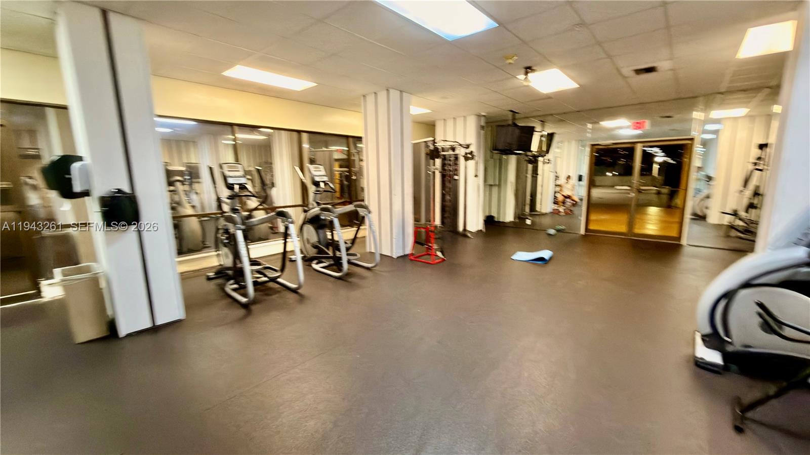 COMMODORE PLAZA CONDO - Residential