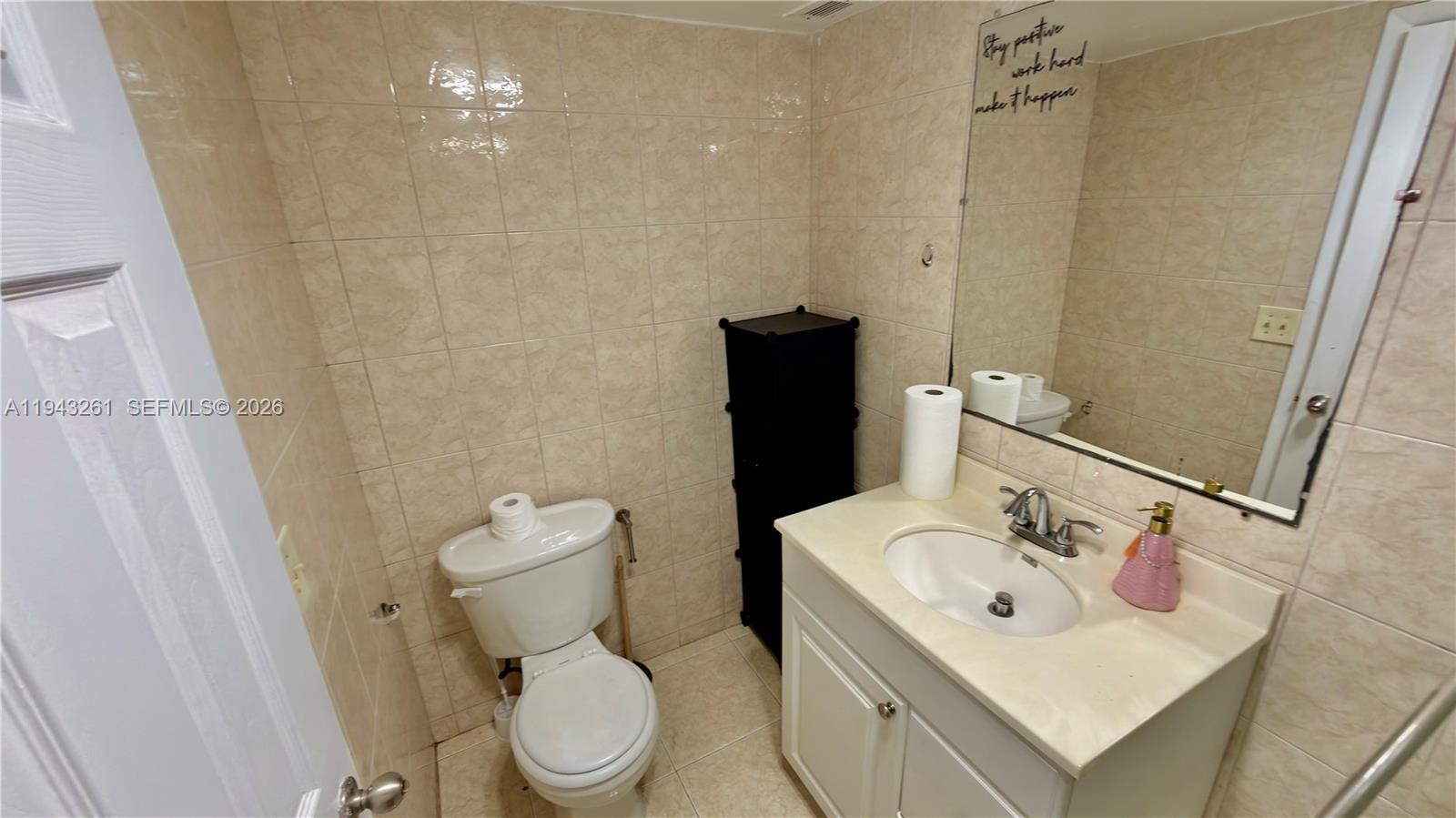 COMMODORE PLAZA CONDO - Residential