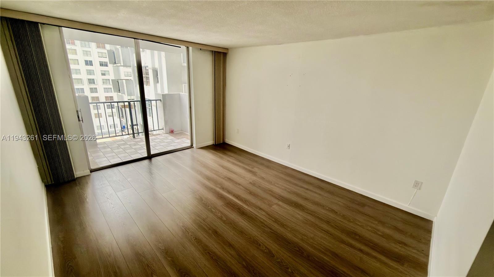 COMMODORE PLAZA CONDO - Residential