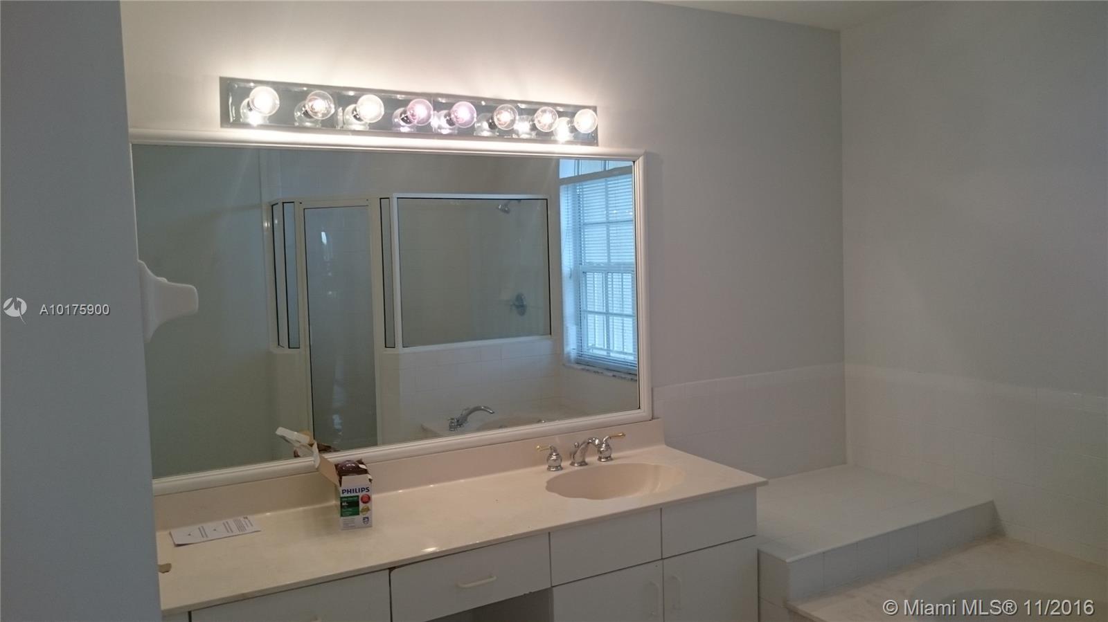 COSTA VERDE - Residential Lease