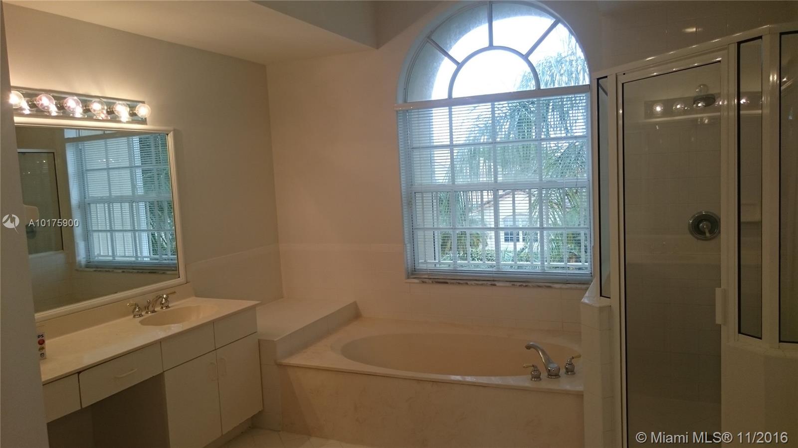 COSTA VERDE - Residential Lease