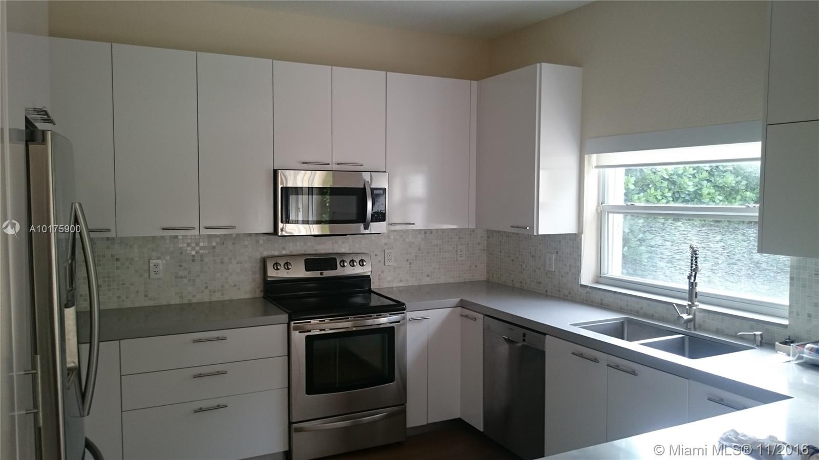 COSTA VERDE - Residential Lease