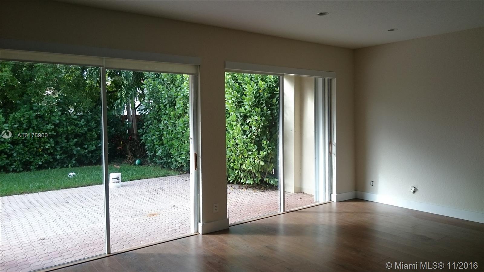 COSTA VERDE - Residential Lease