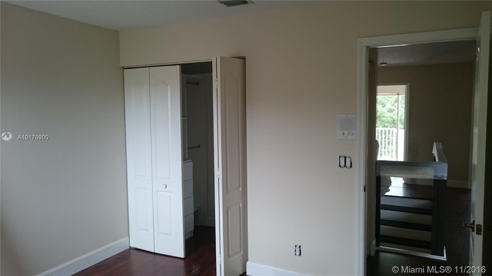 COSTA VERDE - Residential Lease