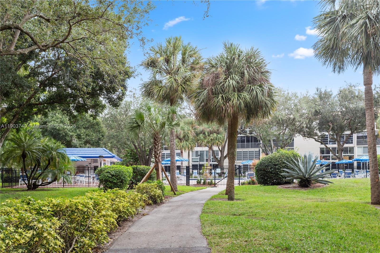 LUCAYA VILLAGE 1-B CONDO - Residential