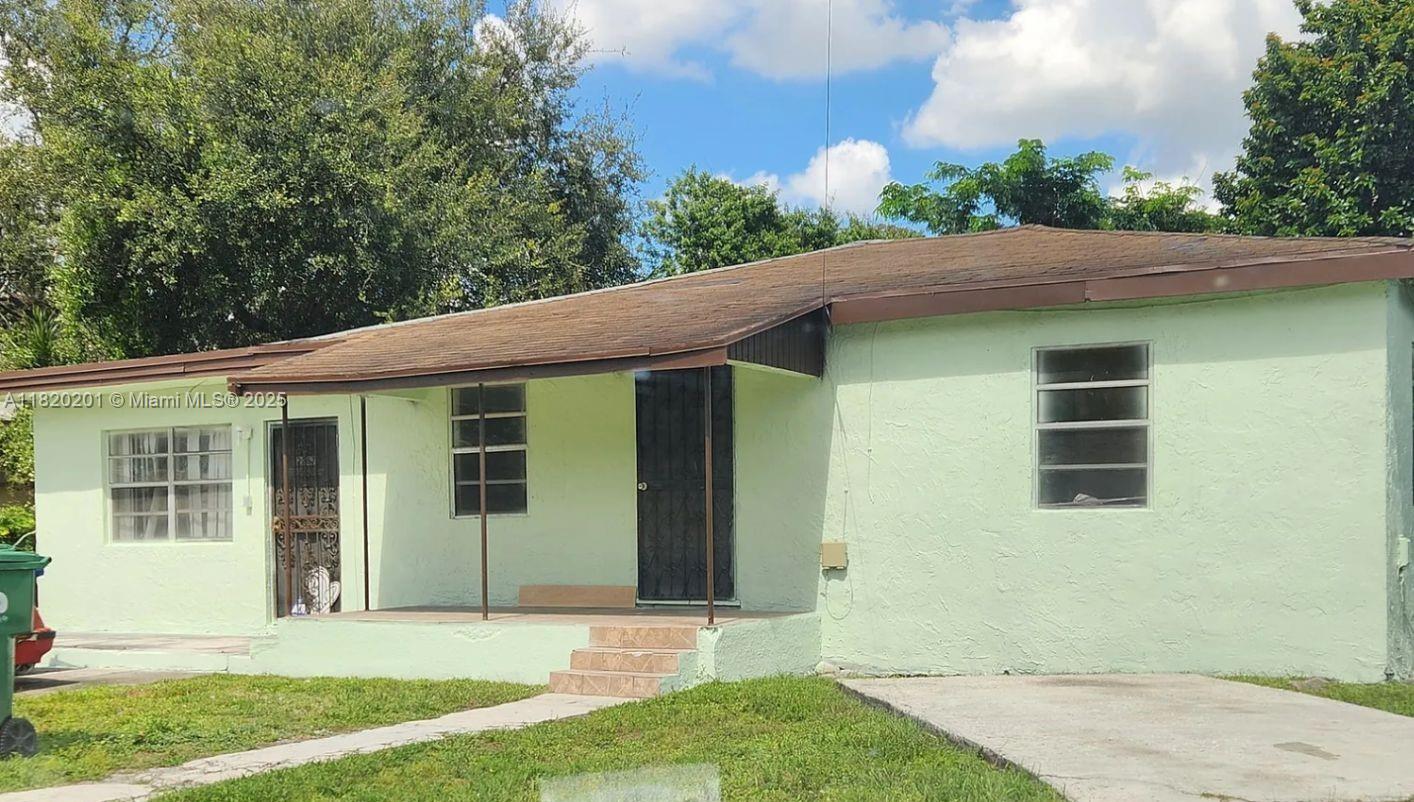 Rental Property at 2267 Nw 102nd St, Miami, Broward County, Florida - Bedrooms: 2 
Bathrooms: 1  - $1,995 MO.