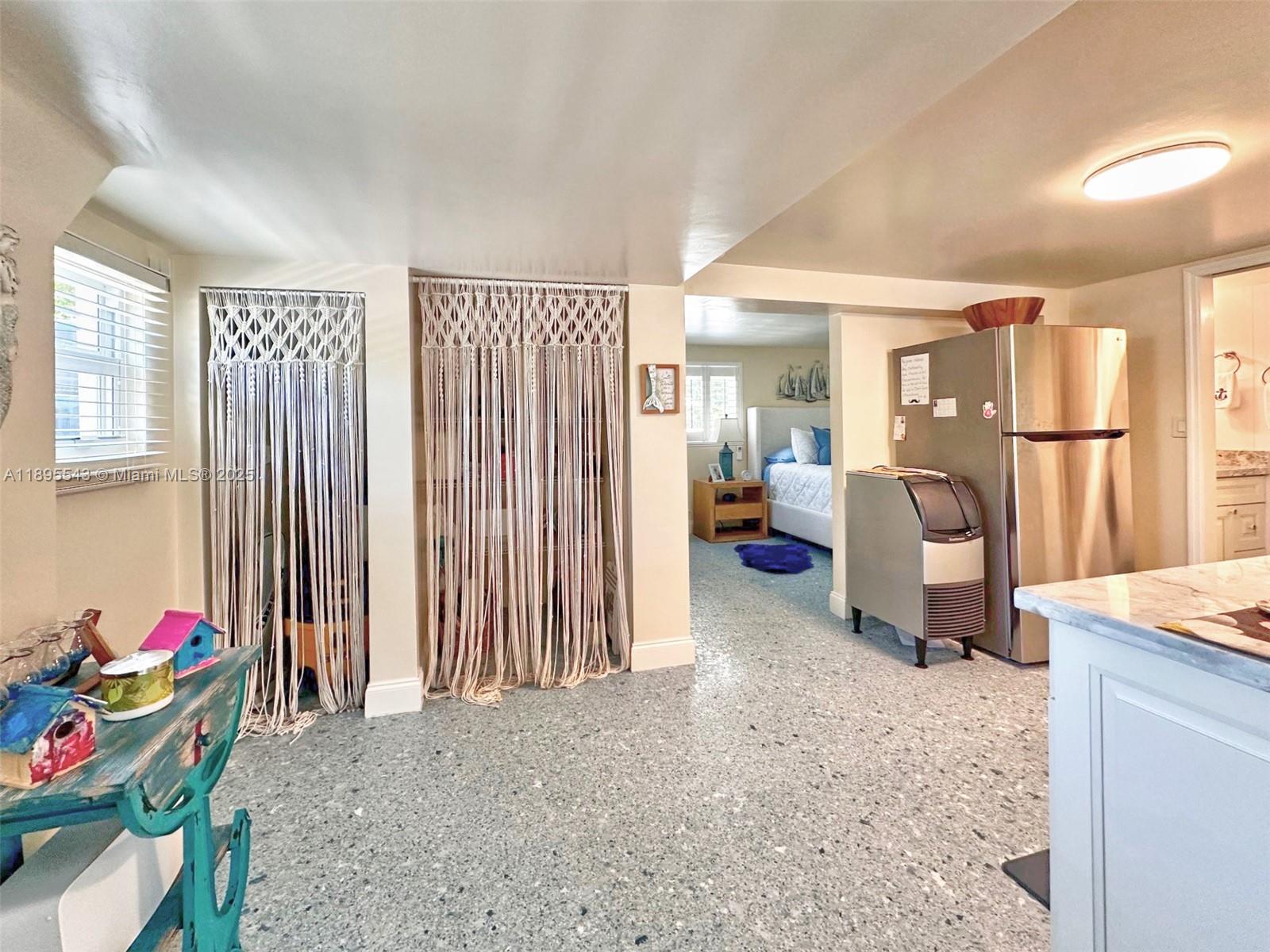 PIRATES COVE - Residential