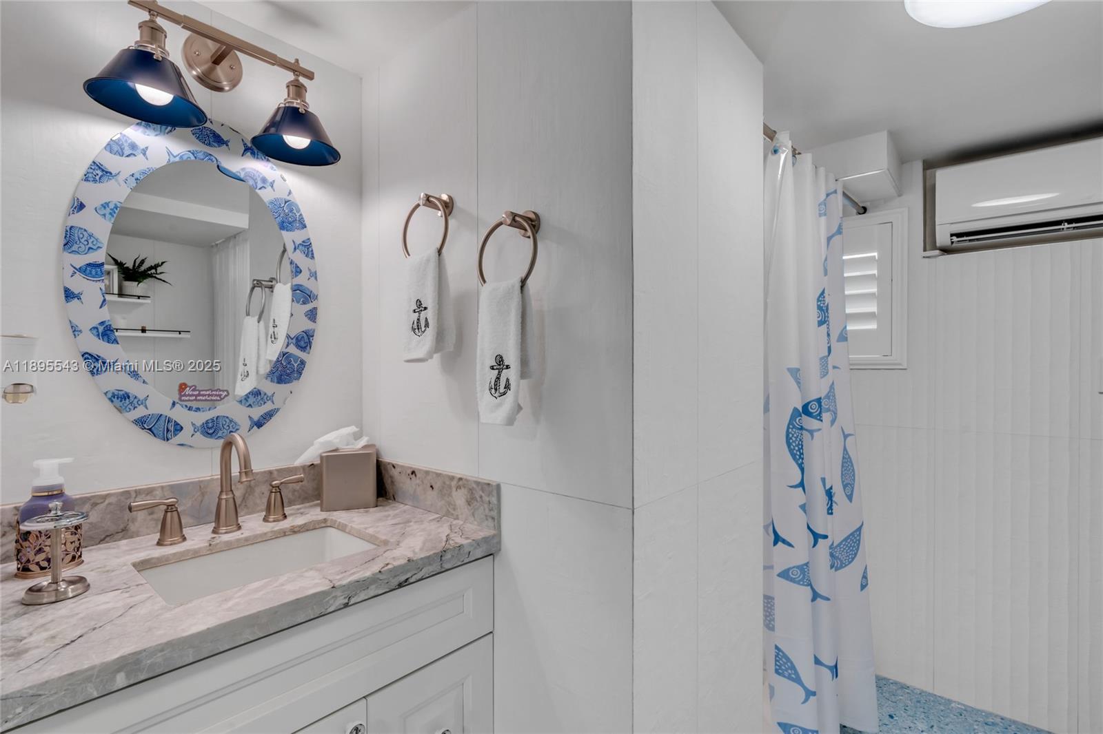 PIRATES COVE - Residential