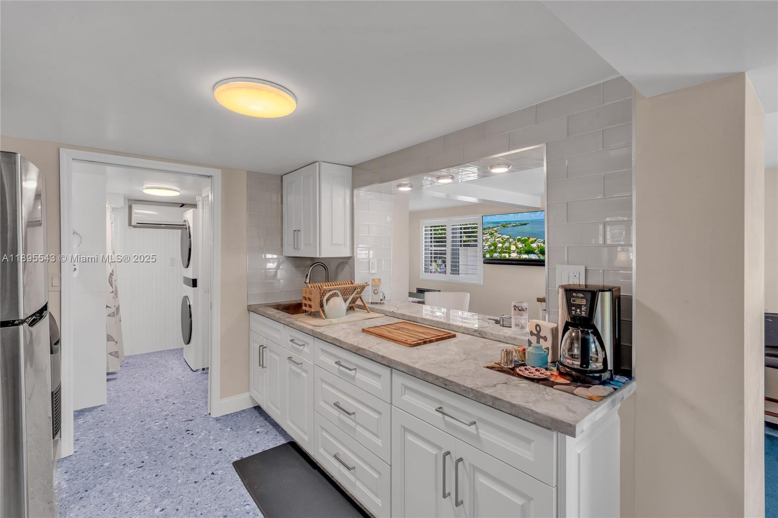 PIRATES COVE - Residential