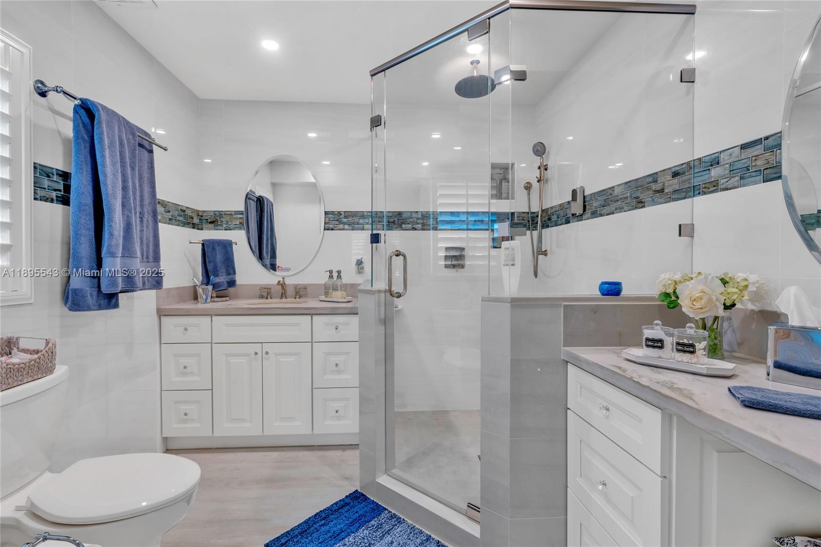 PIRATES COVE - Residential