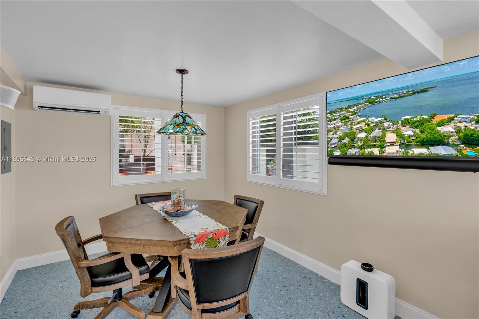 PIRATES COVE - Residential