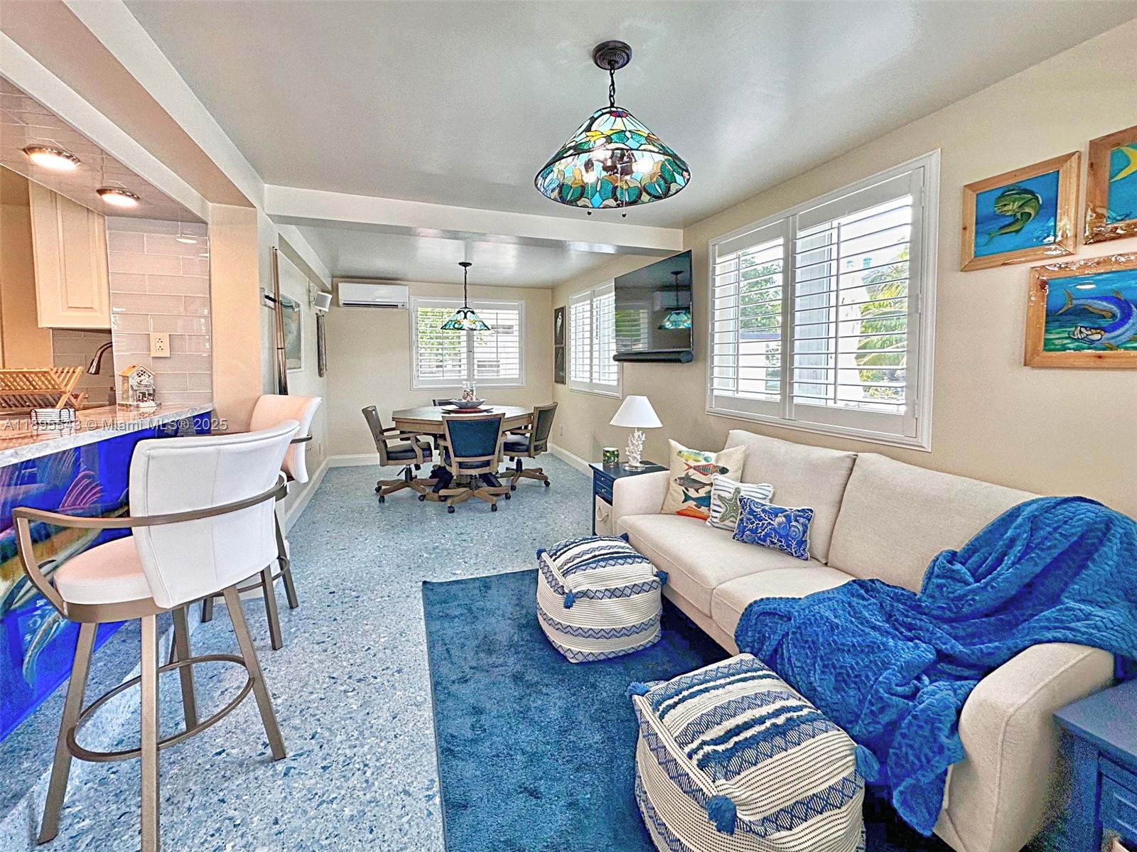 PIRATES COVE - Residential