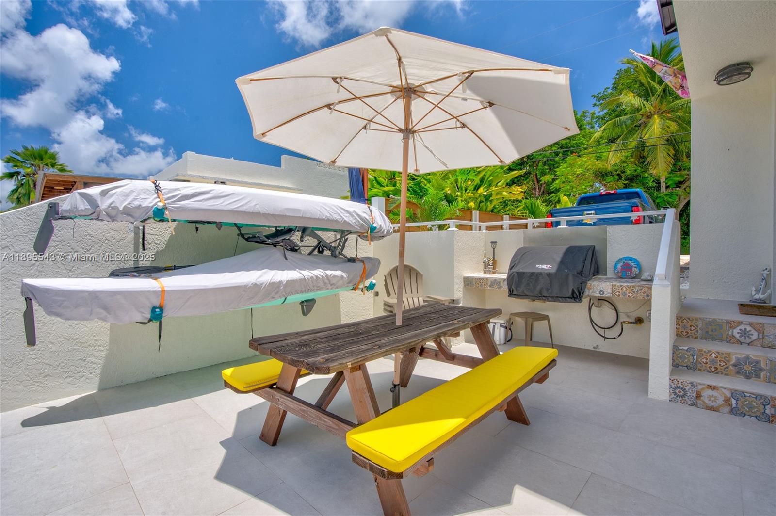 PIRATES COVE - Residential