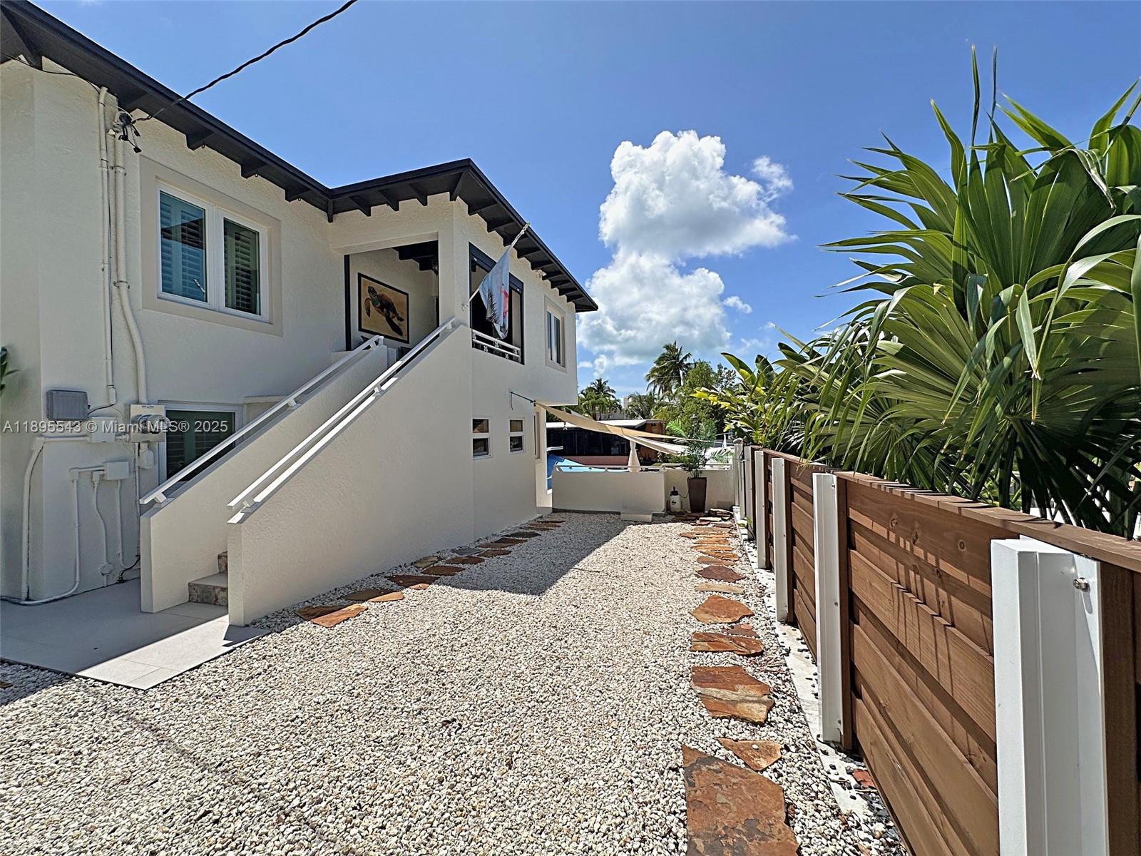 PIRATES COVE - Residential