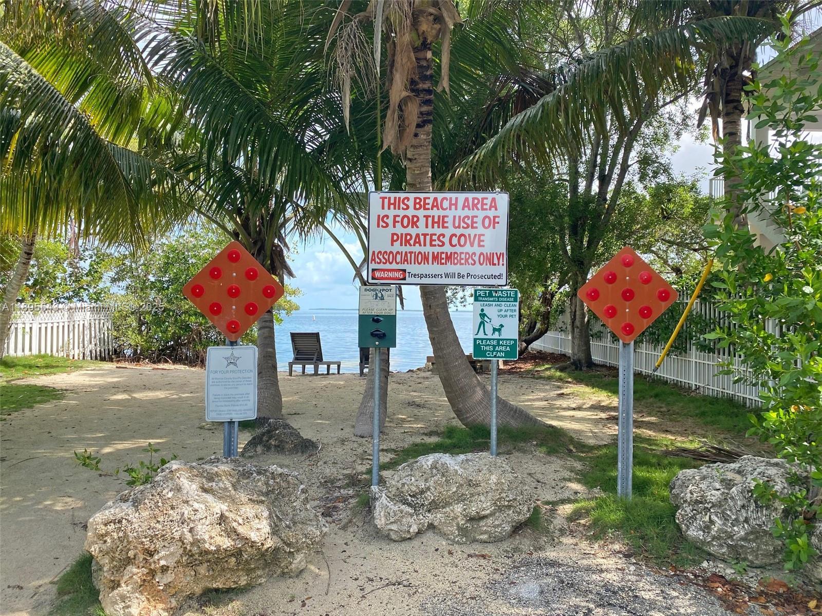 PIRATES COVE - Residential