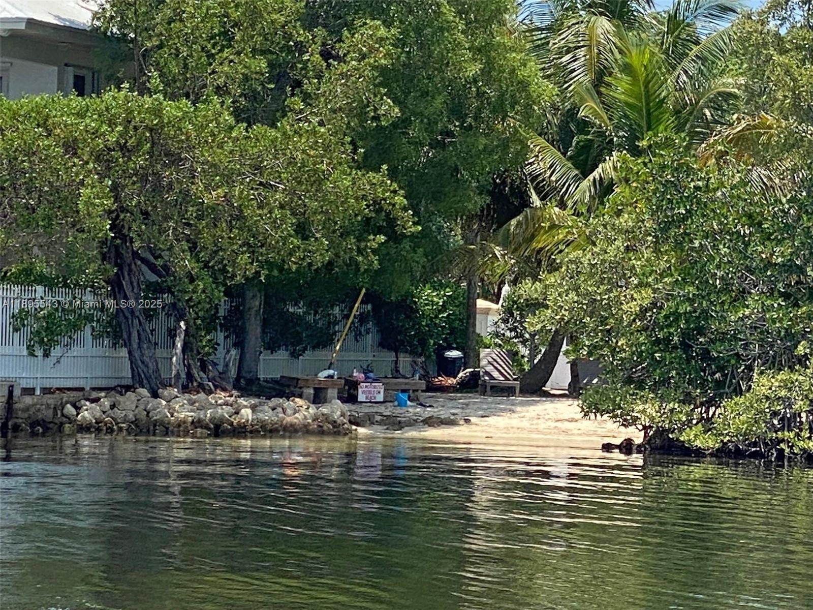 PIRATES COVE - Residential