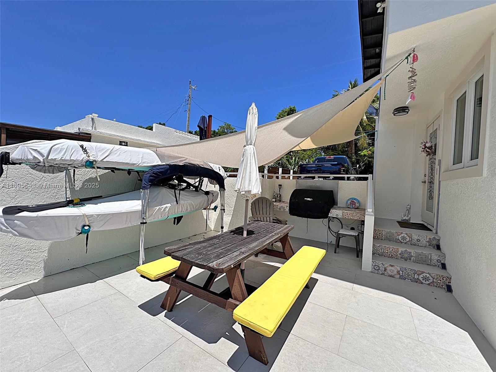 PIRATES COVE - Residential