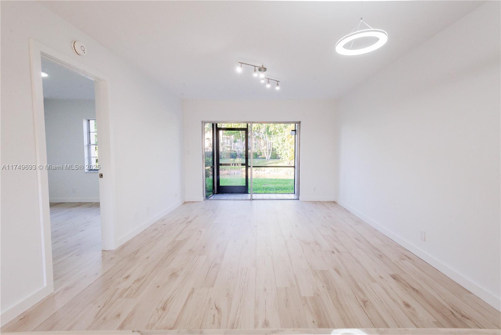 VIEWPOINTE CONDO - Residential