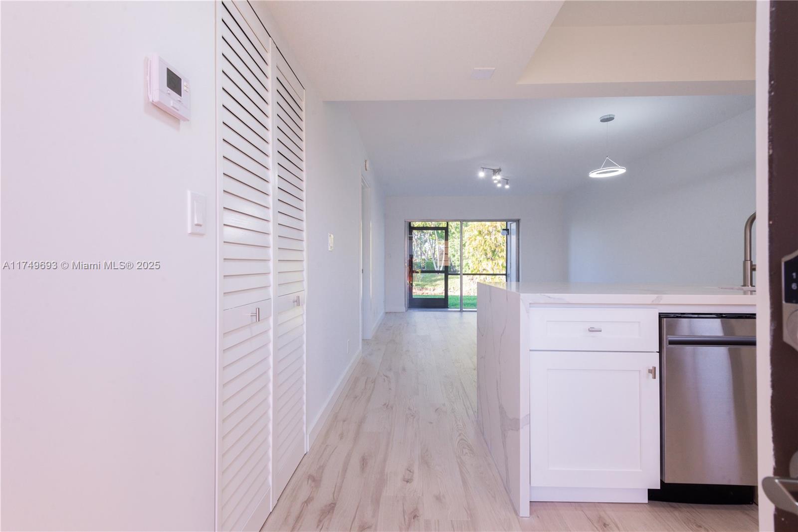 VIEWPOINTE CONDO - Residential