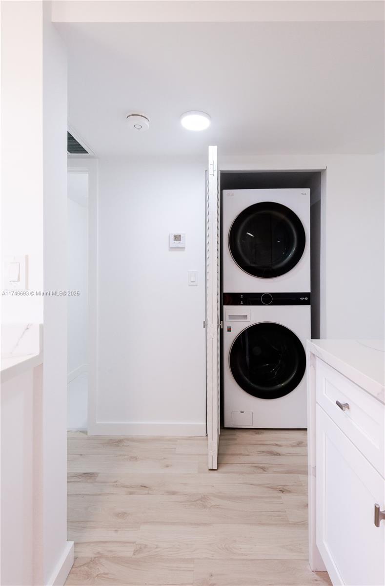 VIEWPOINTE CONDO - Residential