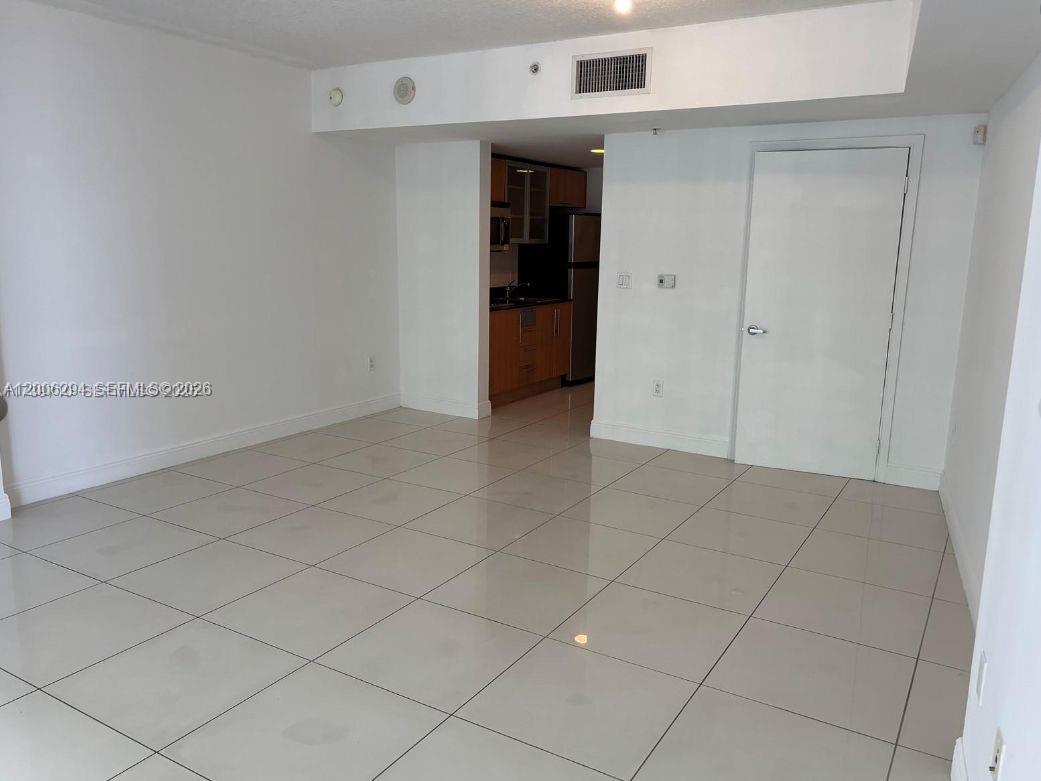 1750 N Bayshore Dr 2807