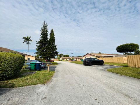 Tiny photo for 7054 SW 152nd Ct, Miami, FL 33193 (MLS # A12011153)