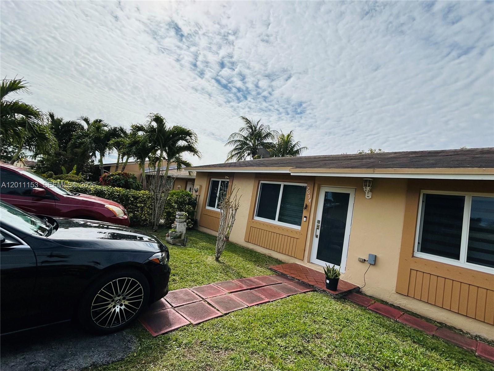 WESTWIND LAKES TOWNHOUSES - Residential