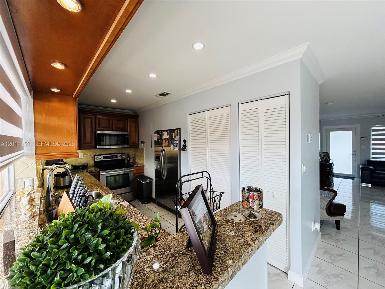 WESTWIND LAKES TOWNHOUSES - Residential