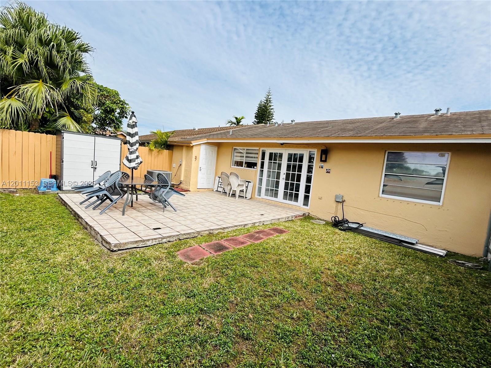 WESTWIND LAKES TOWNHOUSES - Residential