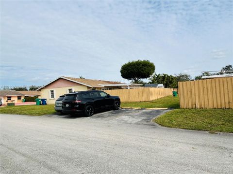 Tiny photo for 7054 SW 152nd Ct, Miami, FL 33193 (MLS # A12011153)