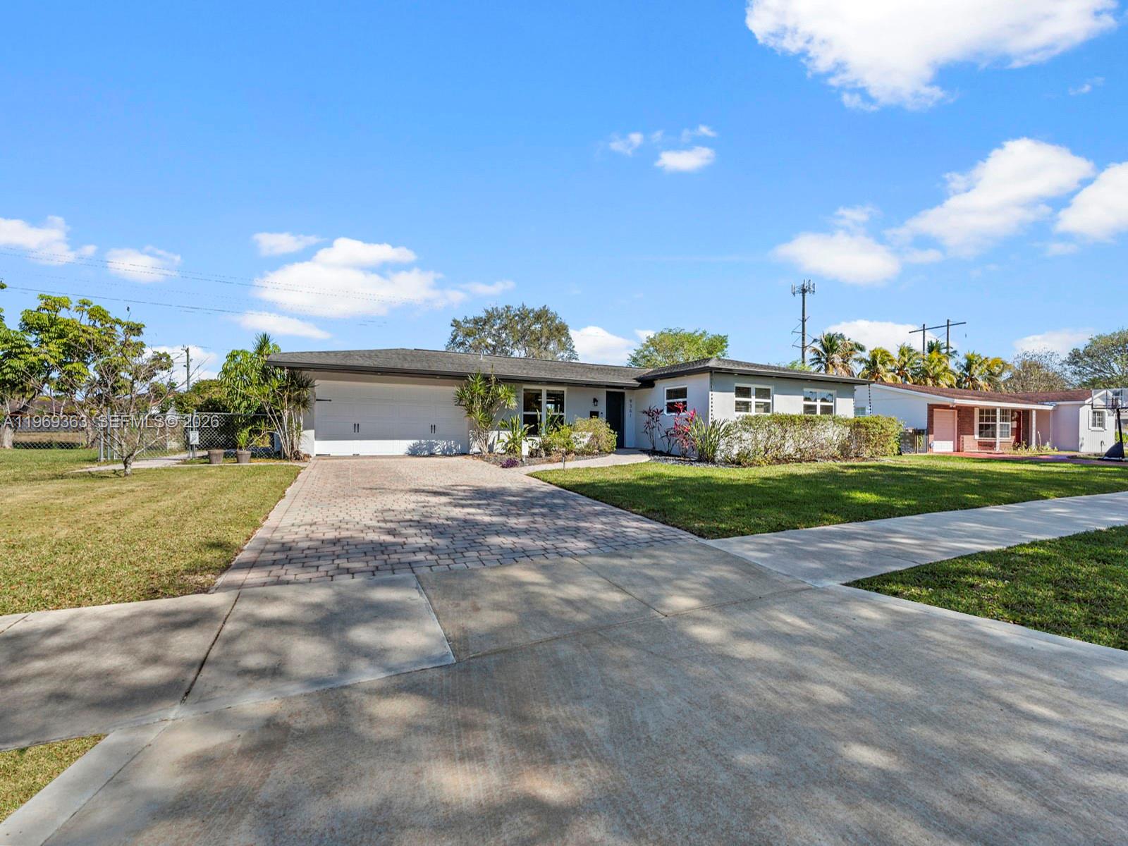 KENDALE COUNTRY CLUB ESTA - Residential