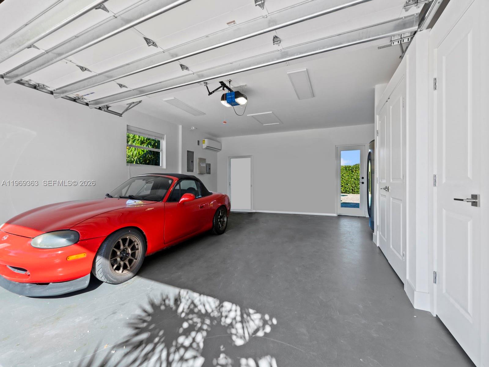 KENDALE COUNTRY CLUB ESTA - Residential