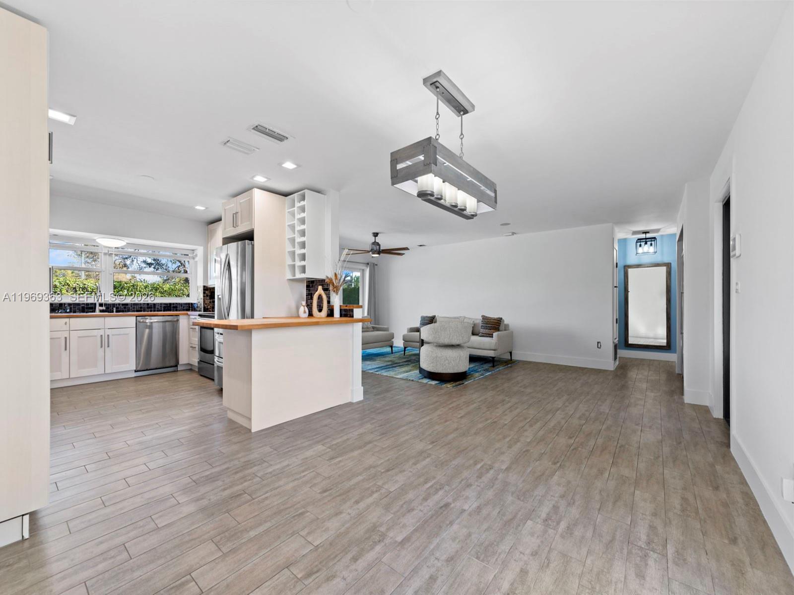 KENDALE COUNTRY CLUB ESTA - Residential