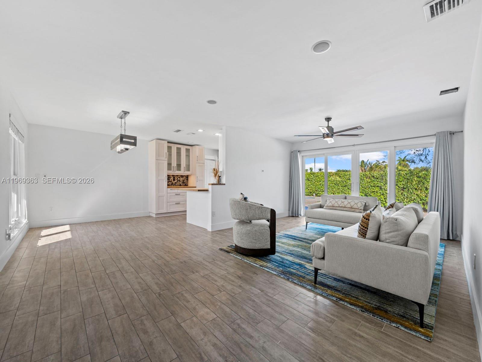 KENDALE COUNTRY CLUB ESTA - Residential