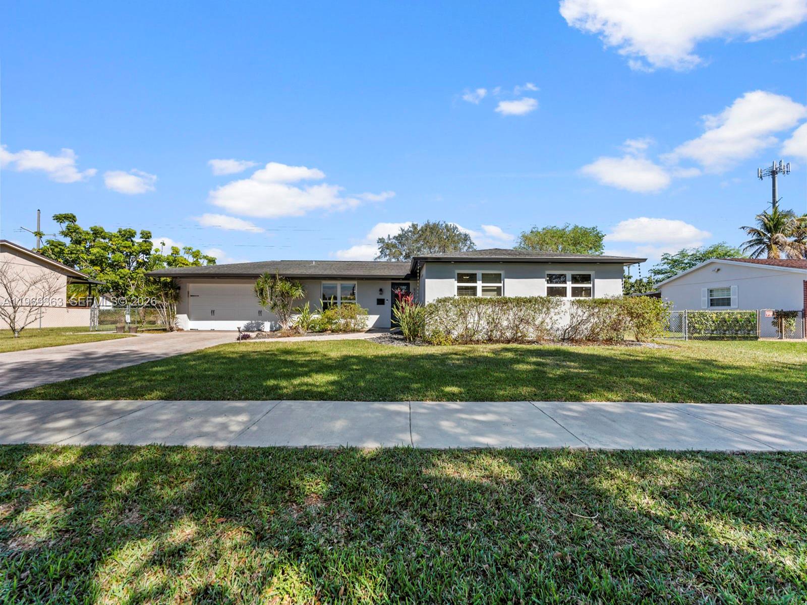 KENDALE COUNTRY CLUB ESTA - Residential