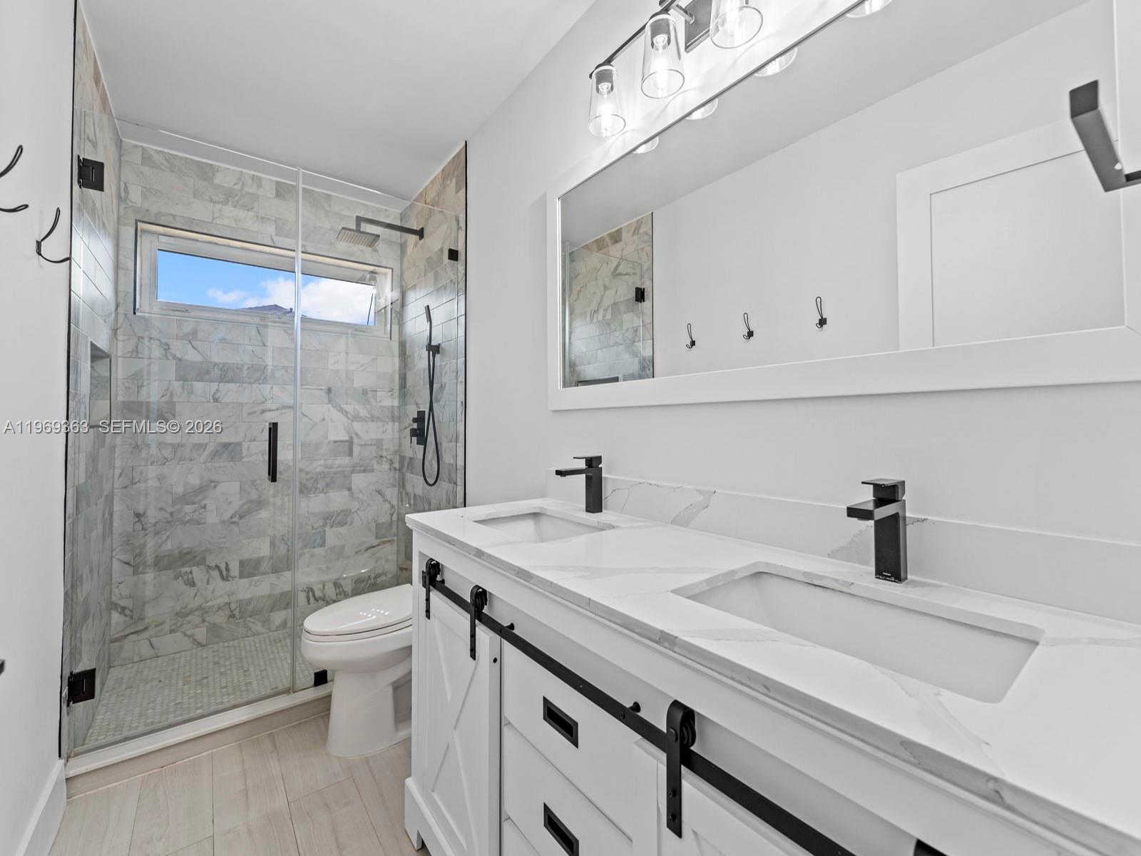 KENDALE COUNTRY CLUB ESTA - Residential