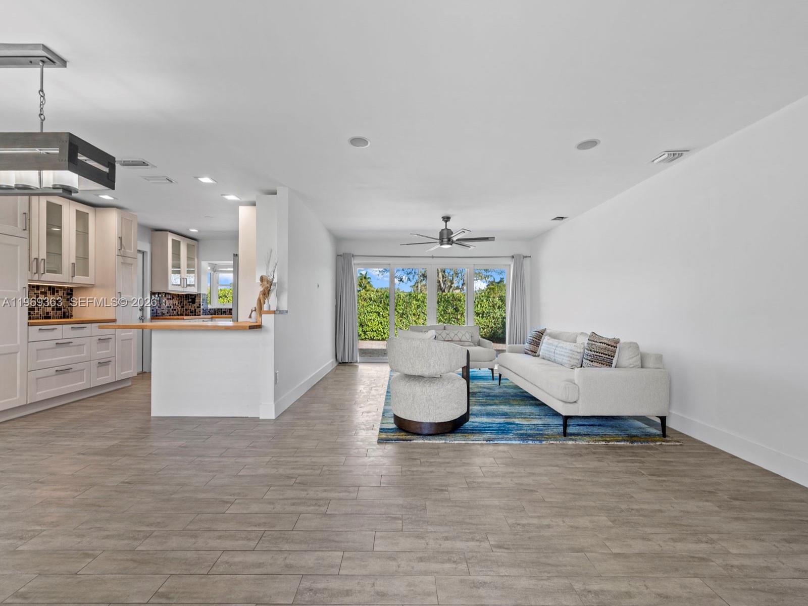 KENDALE COUNTRY CLUB ESTA - Residential